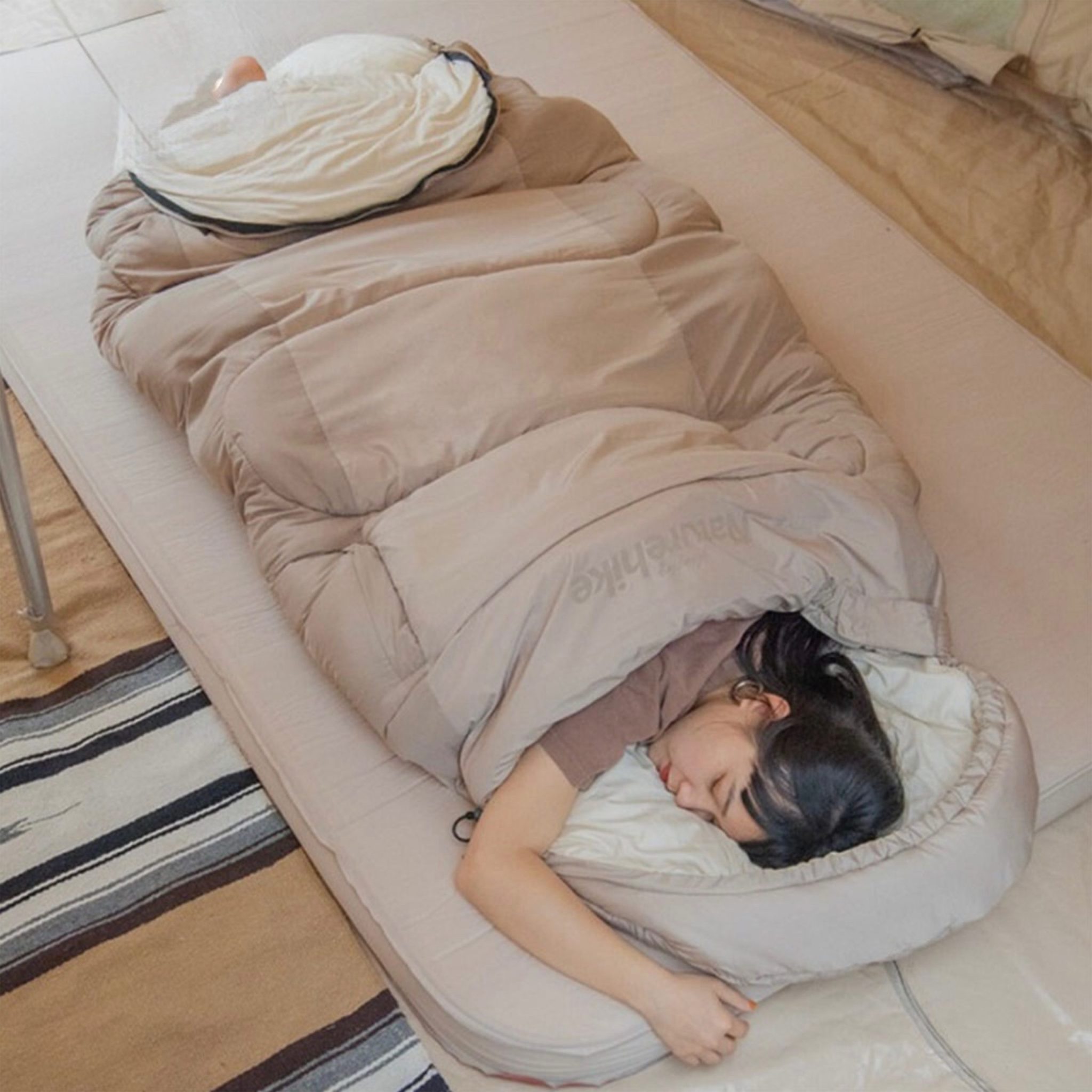 A1A99059-0BB0-4BAF-A2B5-987BD2B6CA0F