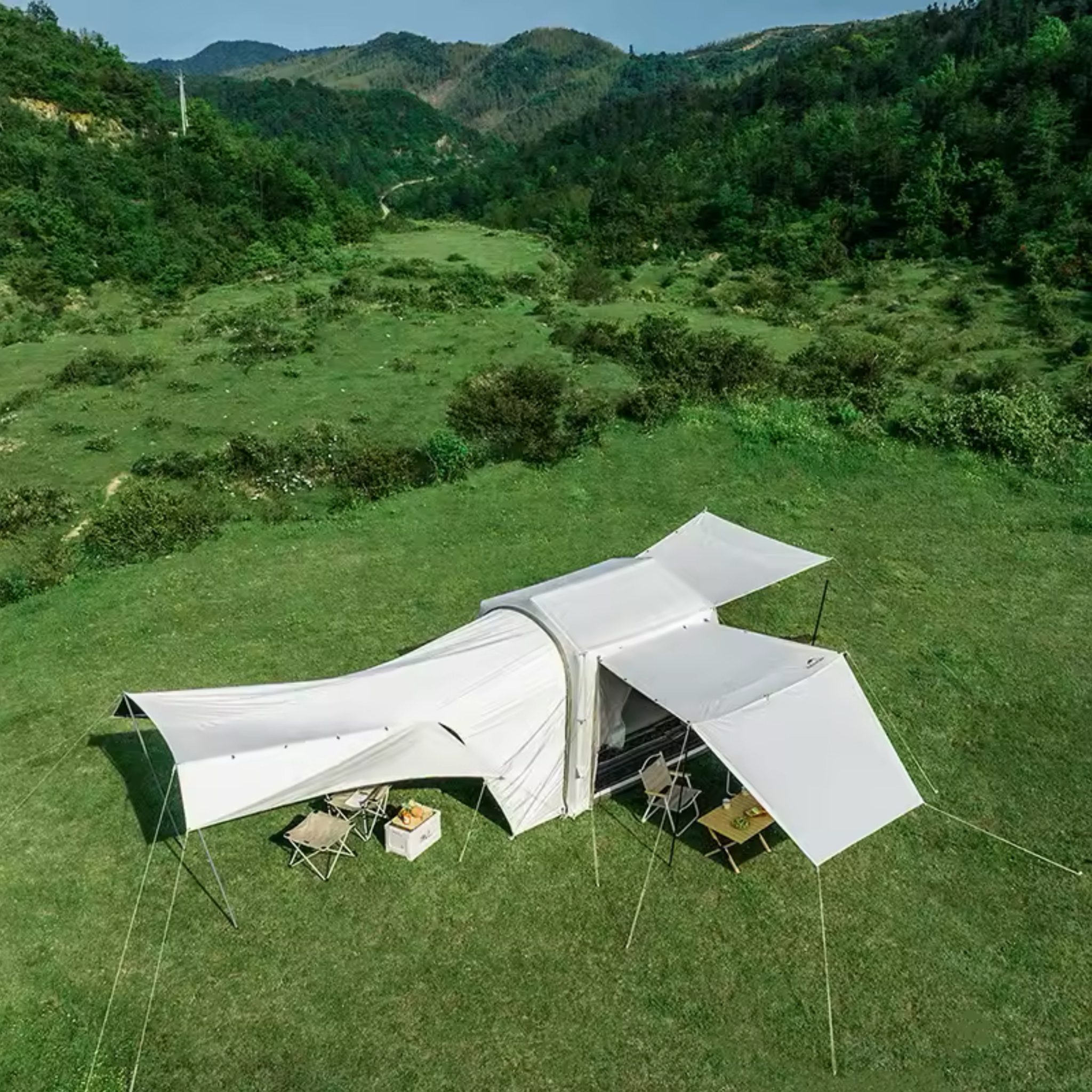 AA3AE884-8ADF-4895-A1A7-AE5AD22FA78E